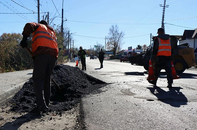 Улицу Чехова в Белогорске отремонтировали досрочно