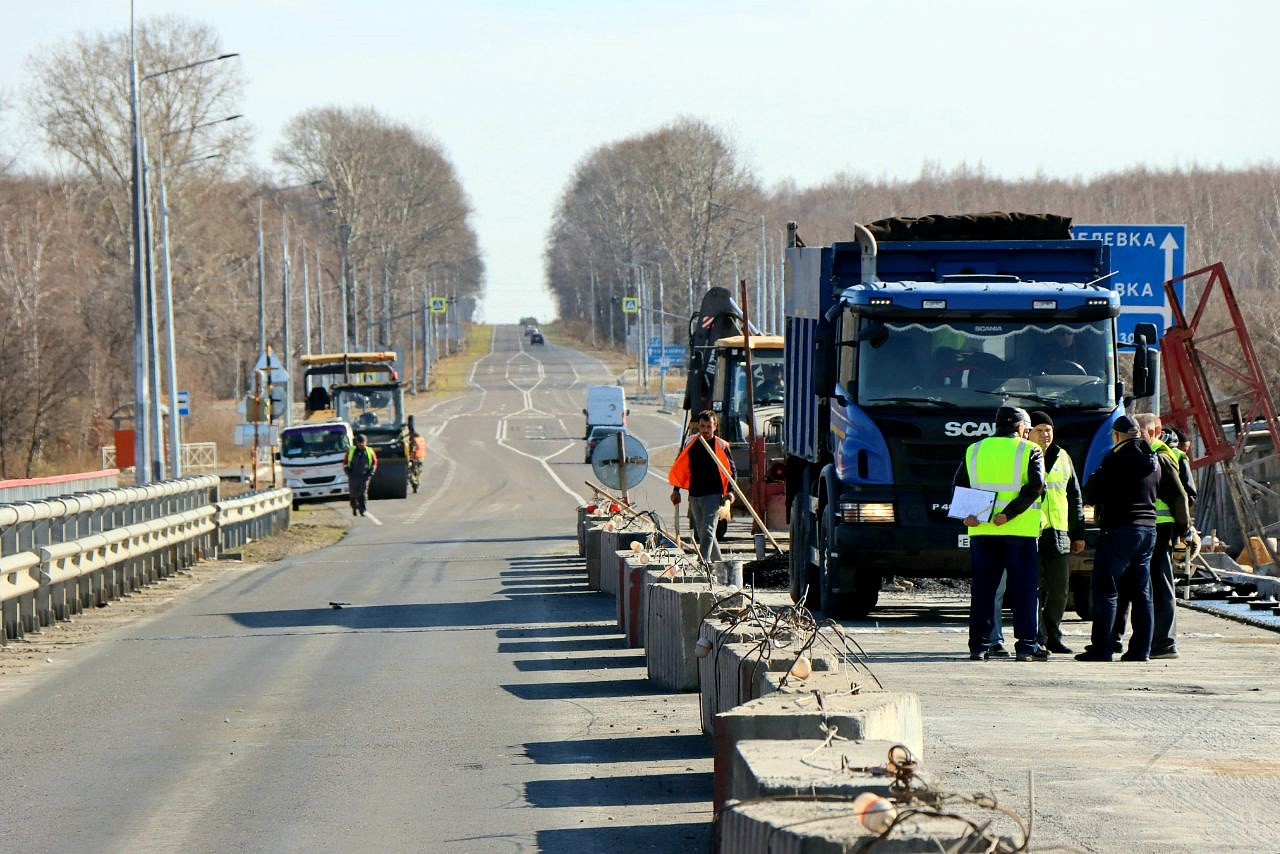 Ремонт моста через реку Дим завершается в Октябрьском районе