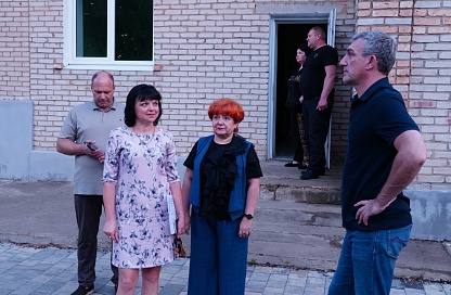 Скалодром, зал самбо и первая в ДНР «Точка роста»: Василий Орлов посетил Амвросиевский округ