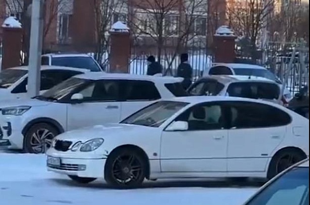 Подростки баловались с пиротехникой в благовещенском микрорайоне