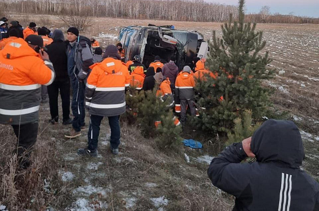 В Свободненском районе перевернулся автобус, перевозивший 48 пассажиров