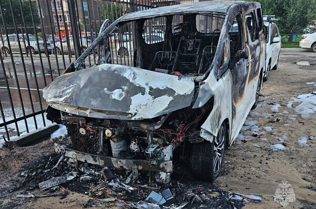 Сегодня утром в Благовещенске горели 3 автомобиля