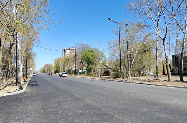 В Благовещенске на 4,5 месяца раньше срока завершат ремонт улицы Ленина