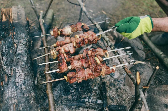 Каждый восьмой россиянин планирует продлить майские праздники за счет отпуска