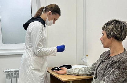 Искренне хочет помогать людям: амурчанка стала незаменимым медицинским специалистом в родном селе