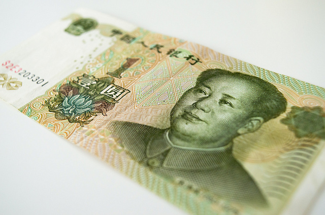 Жители России в двое чаще стали выбирают юань, чем евро для сбережений