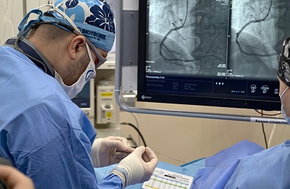 Без лишнего металла: Амурские кардиохирурги делятся новой методикой с коллегами со всей страны