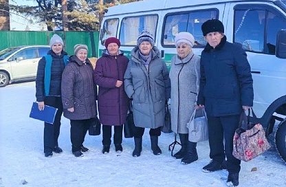 На расстоянии звонка: «мобильные бригады» в Амурской области помогают пожилым людям и инвалидам