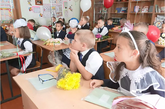 Переход на 12-летнее школьное обучение обсудили в России