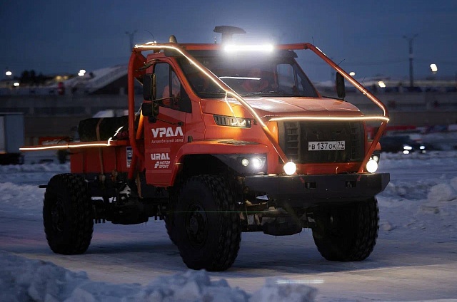 Дрифт-шоу ближе к амурским зрителям: профессиональные дрифтеры зажигают фестиваль  