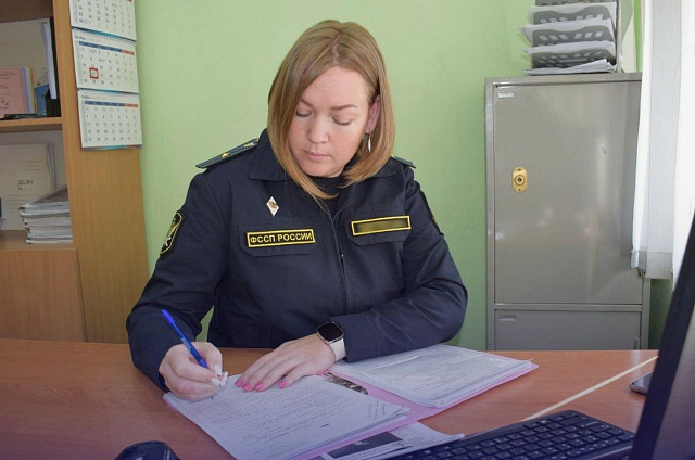 За незаконное хранение 10 слитков золота зейские приставы взыскали штраф с нарушителя