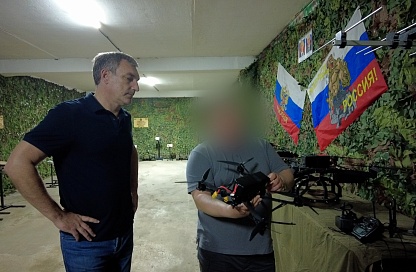 «Техники - мозг, операторы - мускулы»: губернатор посетил подразделение в зоне СВО, где служат амурчане