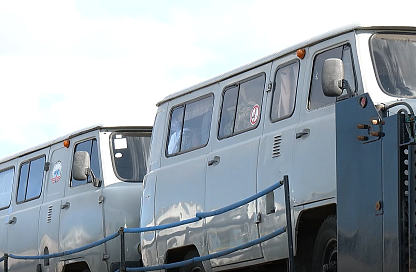 Восемь отечественных внедорожников отправились из Приамурья в зону СВО