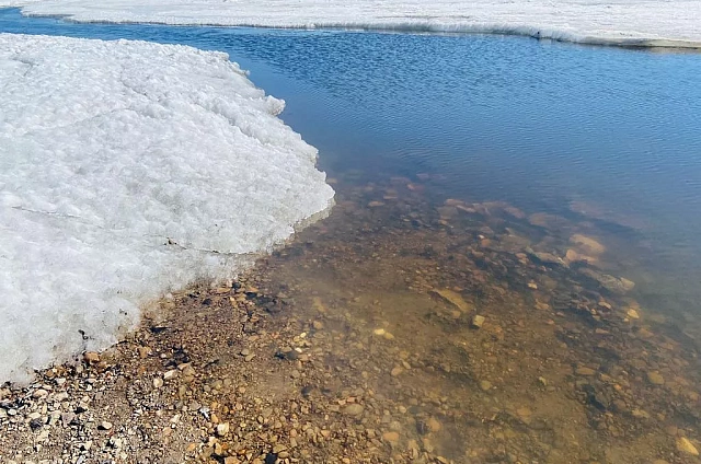 Ледоход на Амуре открыл сезон навигации у китайского уезда Сюнькэ
