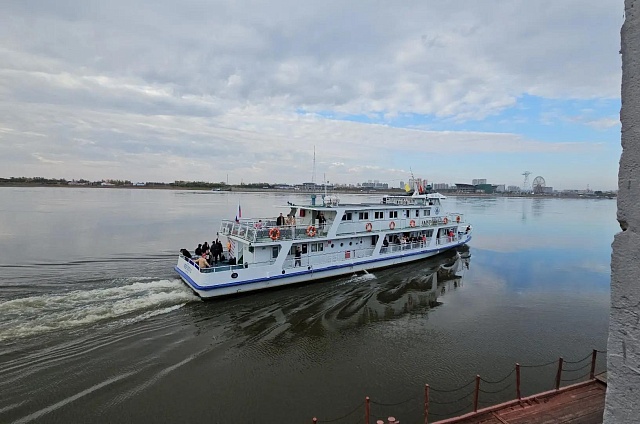 Пассажирское сообщение между Благовещенском и Хэйхэ временно приостановили из-за сильного ветра 
