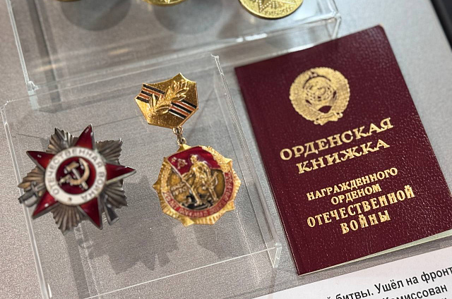 В областном краеведческом музее открылась выставка по итогам патриотической акции «Победа в чемодане»