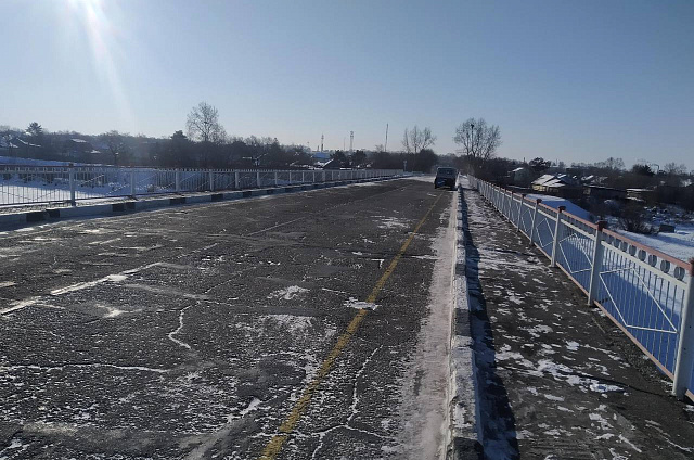Деформационный шов на мосту через реку Томь восстановили