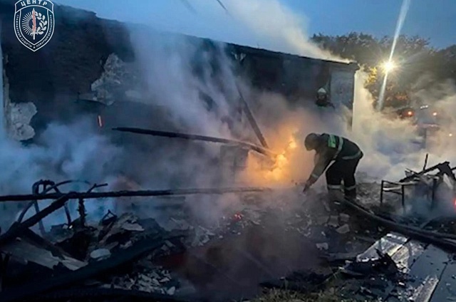 В селе Аркадьевка ночью загорелся жилой дом