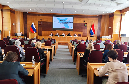 Деструктивное поведение амурских подростков предложили предотвращать через вовлечение и личный пример