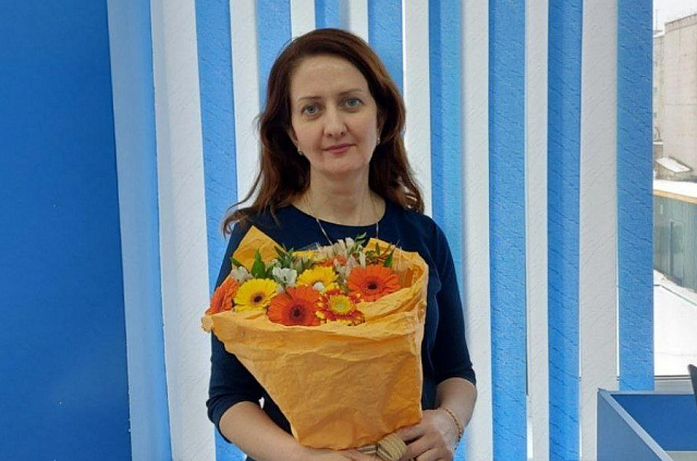 «Не сомневалась в ребятах»: учитель из Свободного подготовила двух стобалльников к ЕГЭ по химии