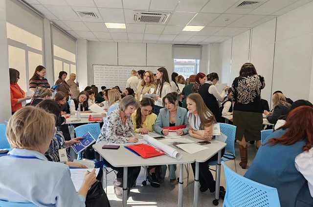 Десятки педагогов амурских колледжей борются за звание «Мастер года Амурской области – 2026»