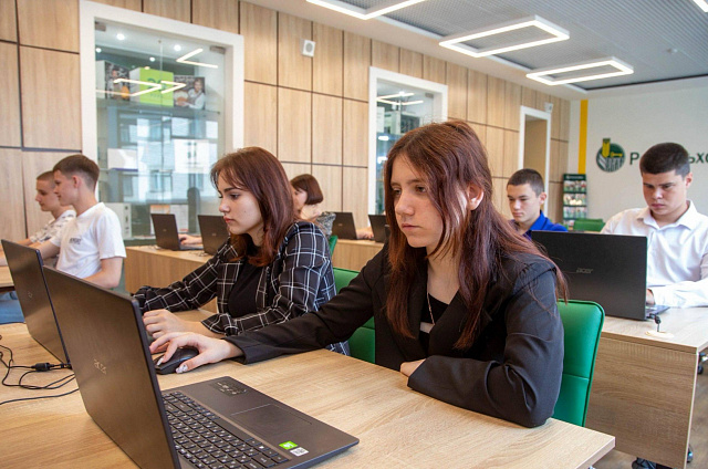 Более 64% выпускников Благовещенска выбирают для дальнейшего обучения вузы родного города