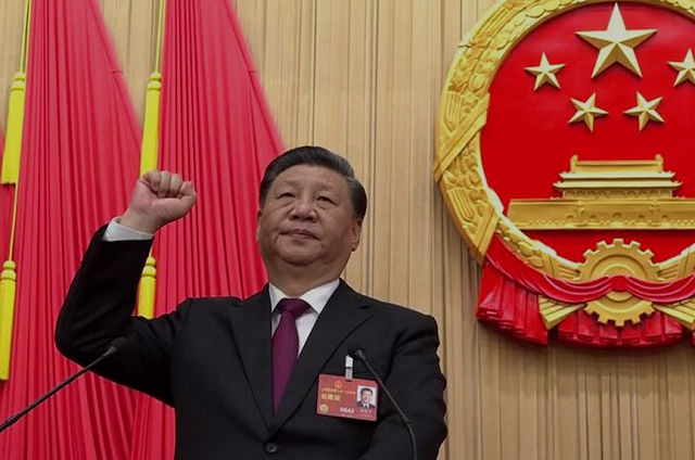 Си Цзиньпин стал первым в истории КНР лидером, избранным на третий срок руководить страной