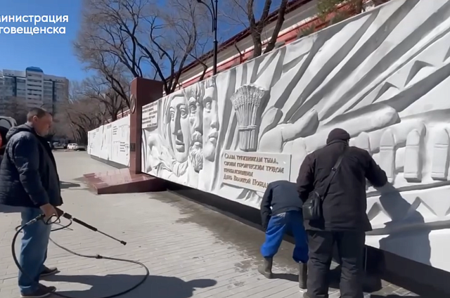 К 9 мая в областном центре приведут в порядок почти 20 мемориалов