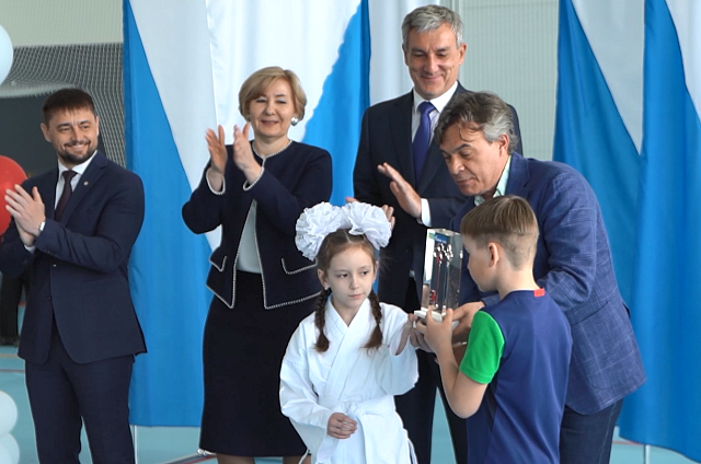 Футбол, баскетбол и карате: в Екатеринославке открыли новый ФОК «Надежда»