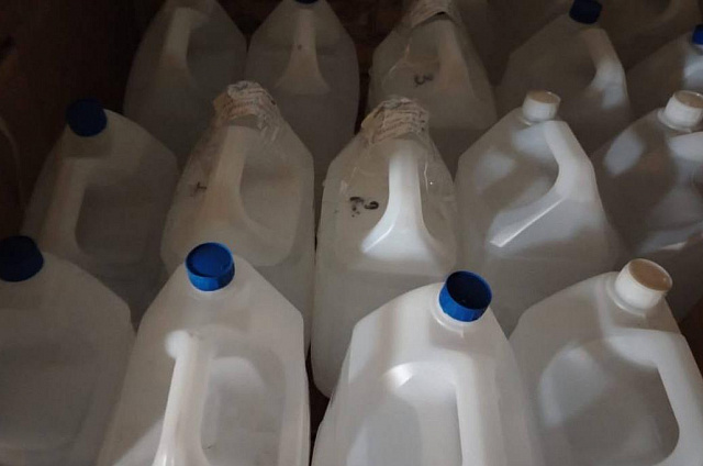 Свыше 6 тысяч литров спирта хранил благовещенец в своём гараже