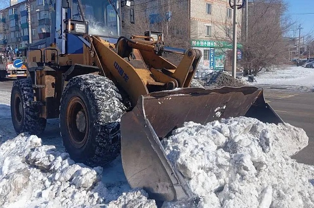Почти 13 тысяч кубов снега вывезли с улиц Белогорска после февральских снегопадов