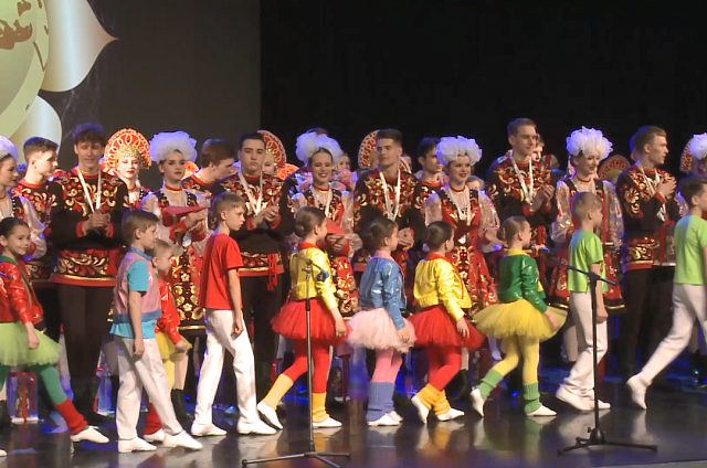 Легендарный ансамбль «Ровесники» отметил 57-й день рождения